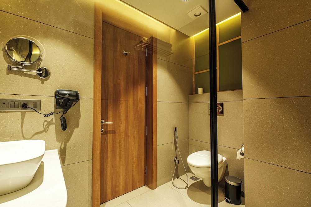Urban Corner Room - Photo 41