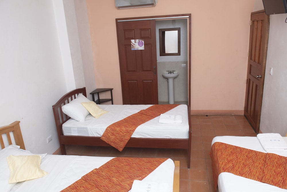 Comfort Triple Room, Multiple Beds photo 3