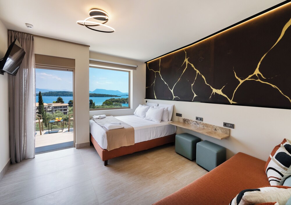 Superior Suite, 1 Queen Bed with Sofa bed, Sea View