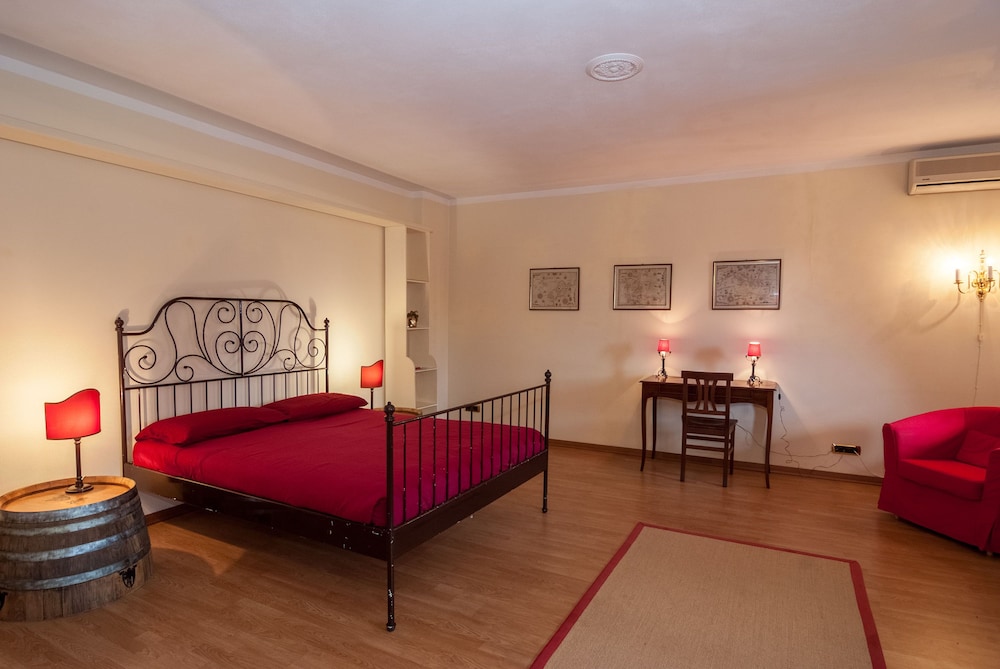 Superior Suite photo 1