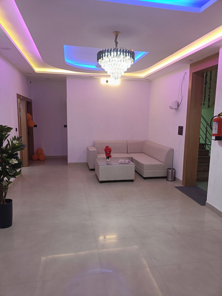 Single Room, Balcony