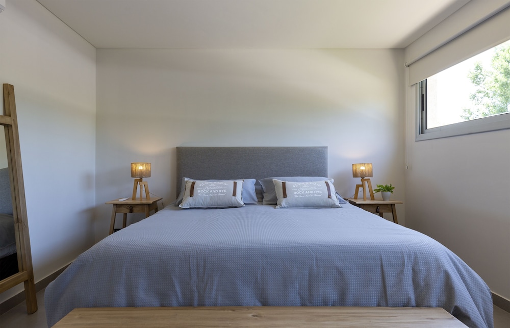 Exclusive House photo 1