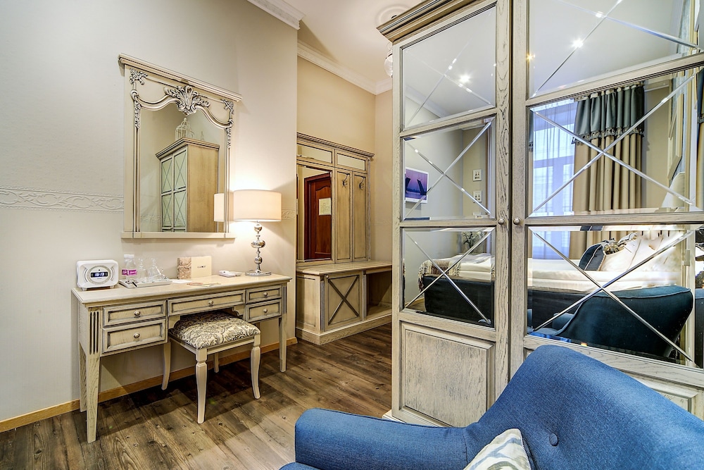 Standard Room, River View photo 2