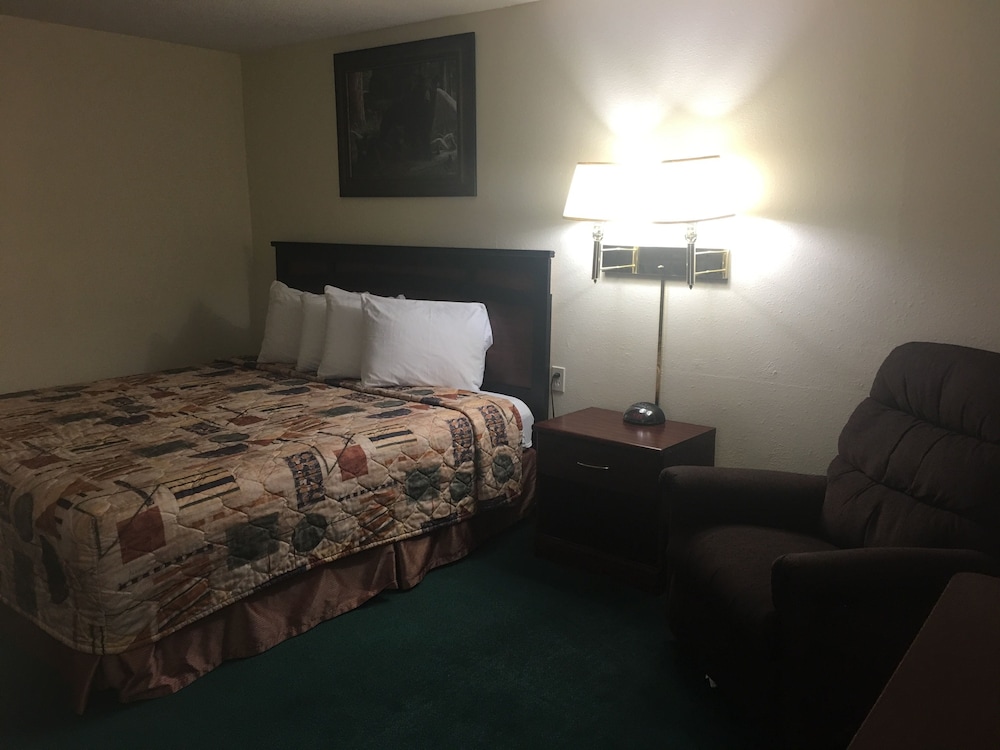 Room, 1 Queen Bed photo 2