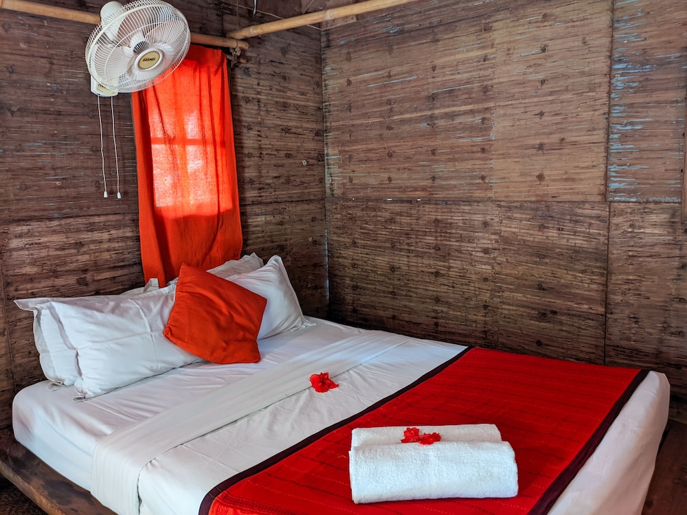 Water Bungalow With Ac