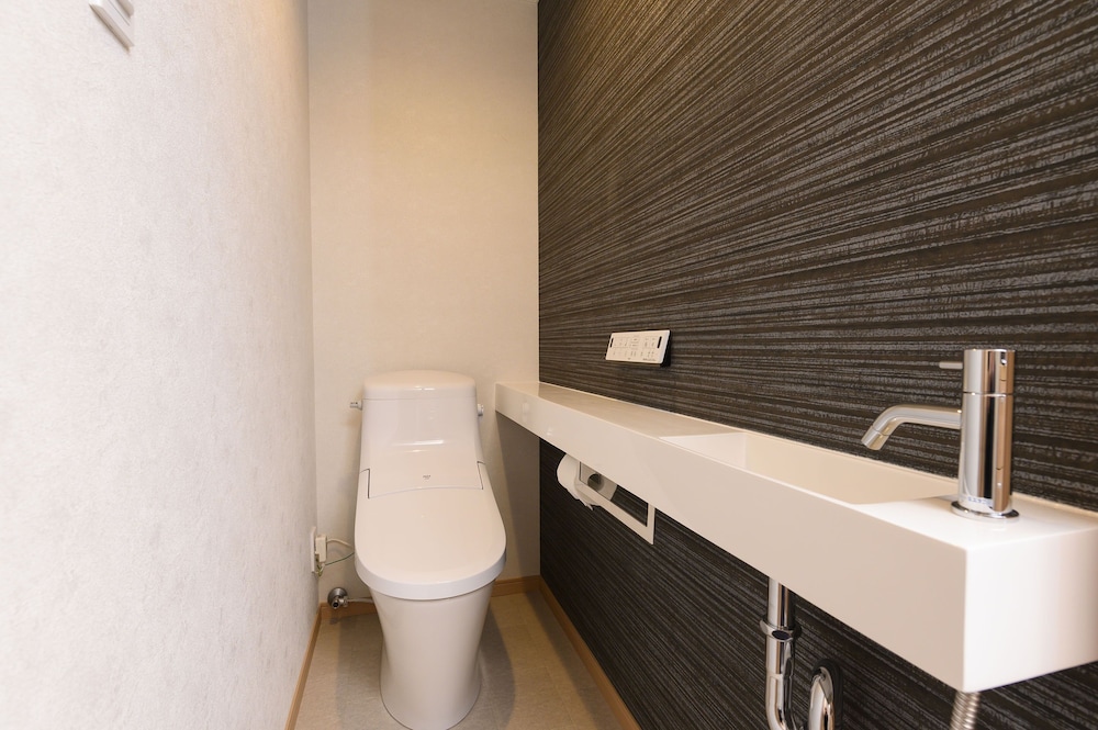 Room B - Photo 4