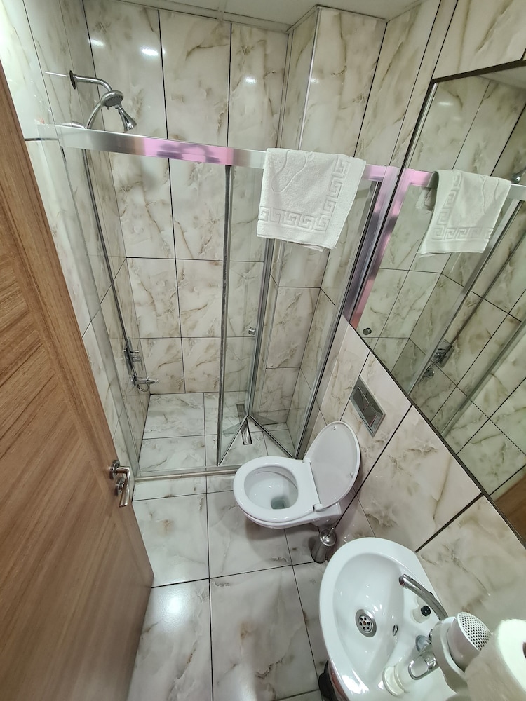 Classic Triple Room photo 3