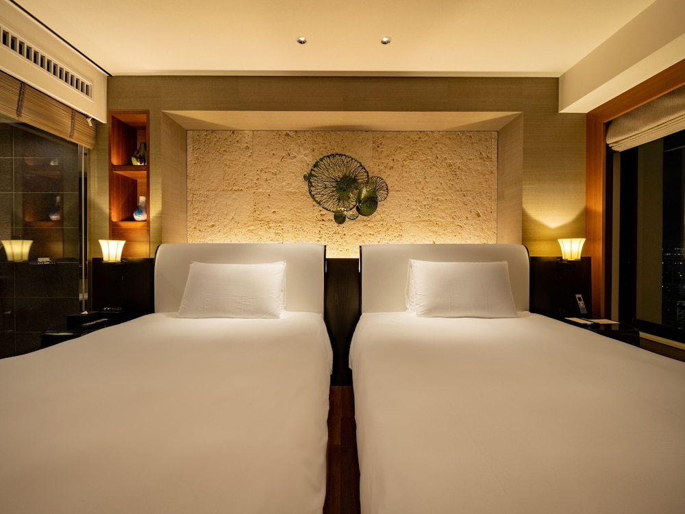 Executive Suite, 2 Double Beds (Regency) photo 2