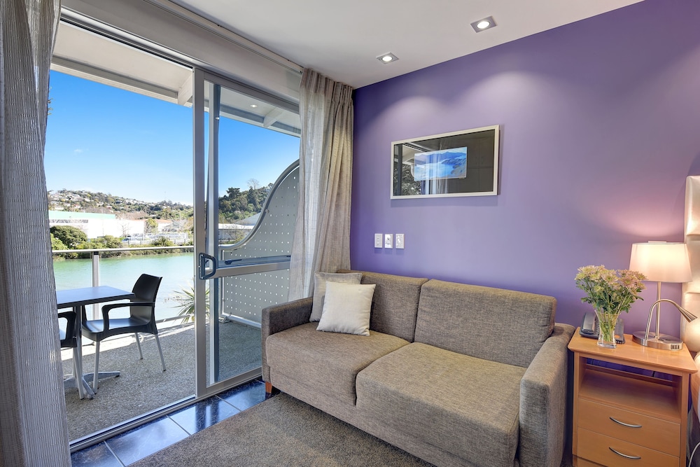Riverfront Studio Spa photo 3