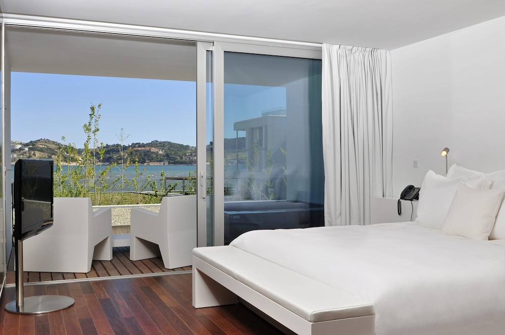 Executive Suite - Photo 4