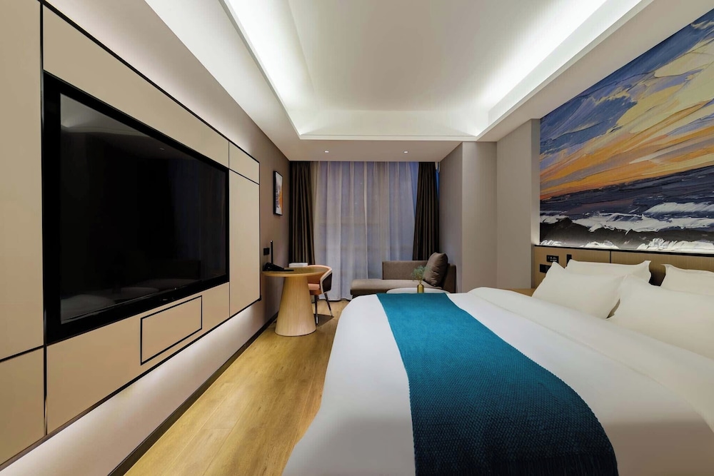 Standard Double Room, City View