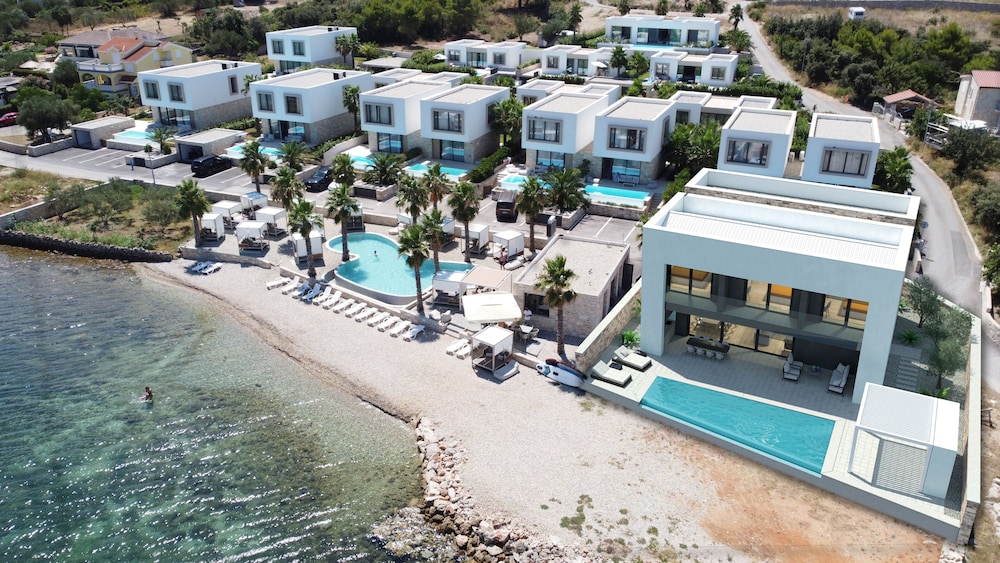 Premium Villa, 3 Bedrooms, Private Pool, Beachfront photo 1