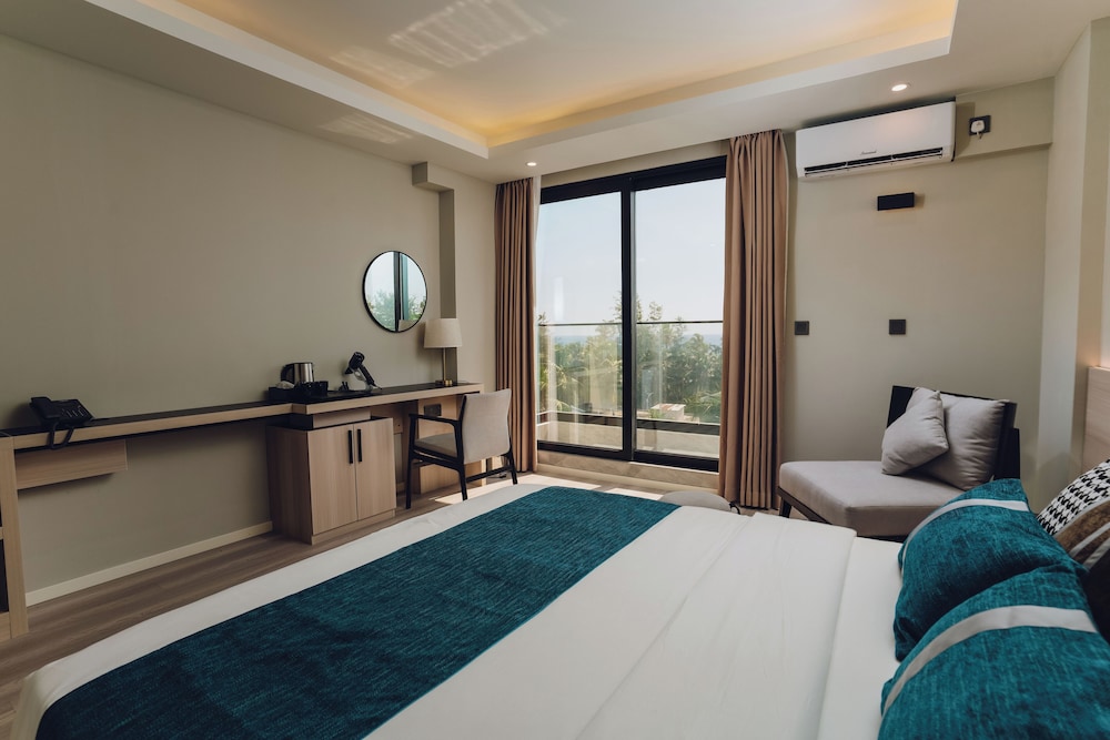 Deluxe Room, 1 Bedroom, Balcony, Ocean View