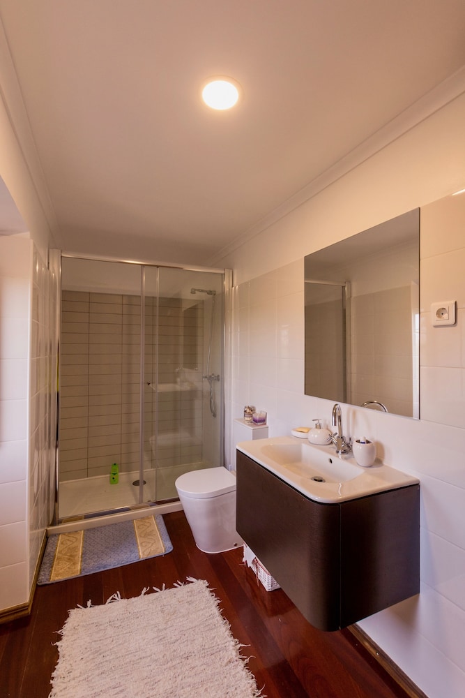 Design Suite, Mountain View, Sea Facing photo 3