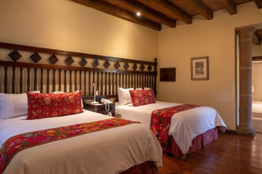 Junior Suite, 2 Double Beds photo 1