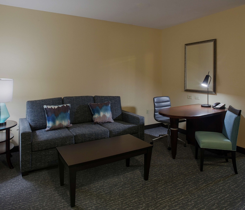 Executive Suite, Two Queen And One Sofa Bed