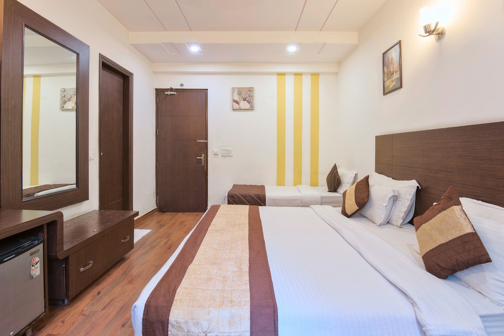 Executive Room - Photo 6