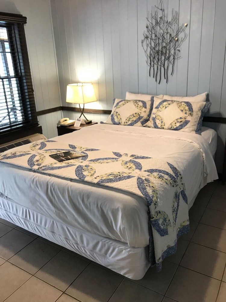 Standard Room, 1 Queen Bed, Balcony (The Carolina Room) photo 3