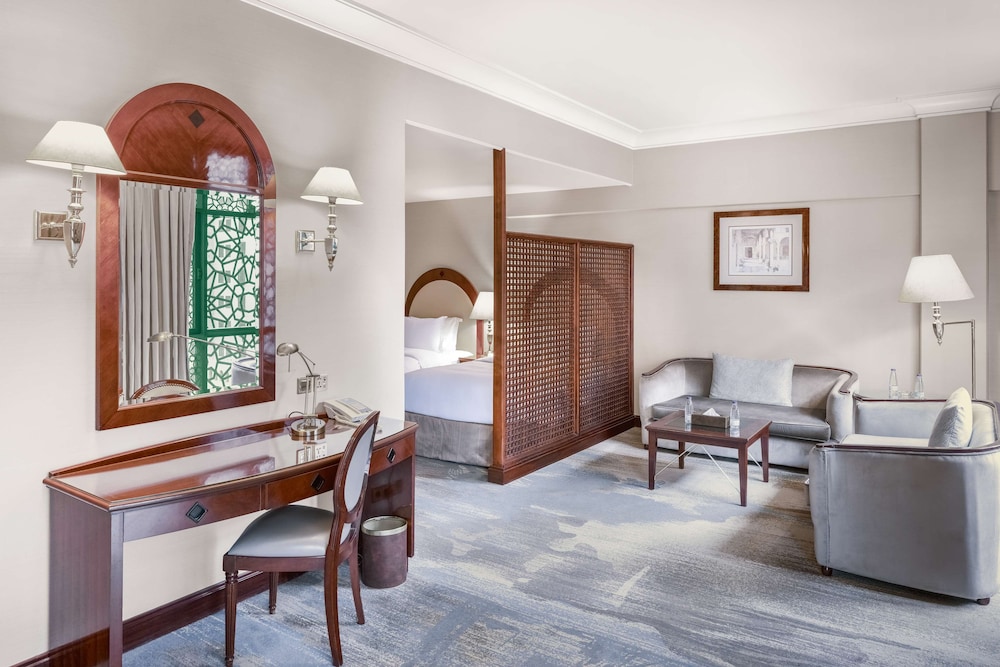 Junior Suite, 2 Twin Beds (Partial Haram View)
