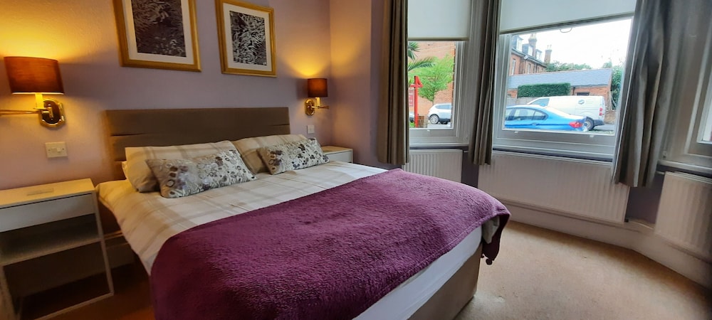 Deluxe Double Room, Ensuite photo 2