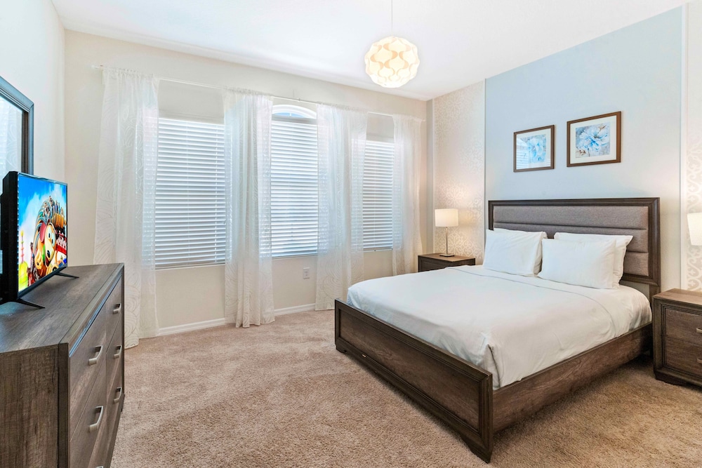 House (4 Bedrooms) - Photo 11