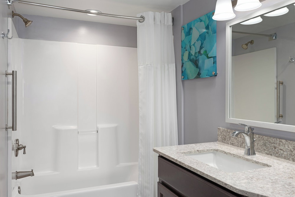 2 Bedroom - Photo 8