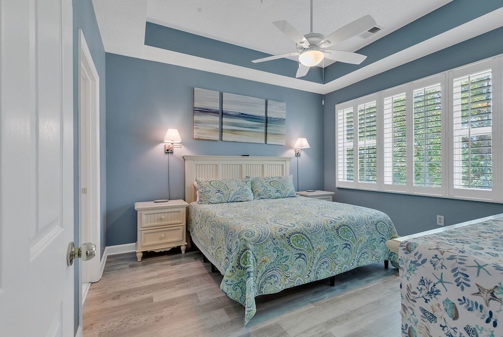 Condo, 2 Bedrooms