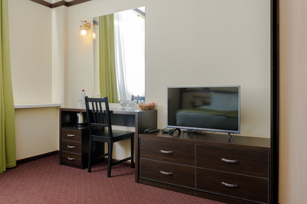 Deluxe Double Room, 1 King Bed, Non Smoking photo 3
