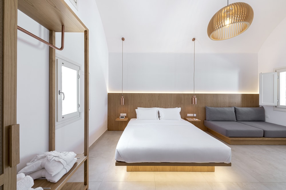 Suite (Aqua Pool) - Photo 10