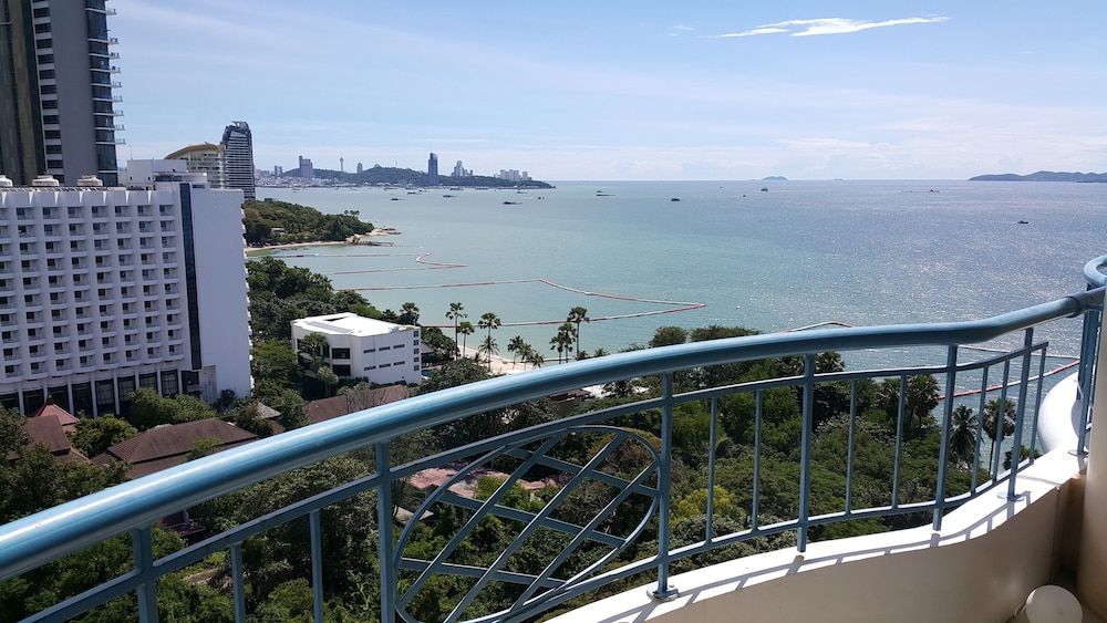 Superior Room, City View