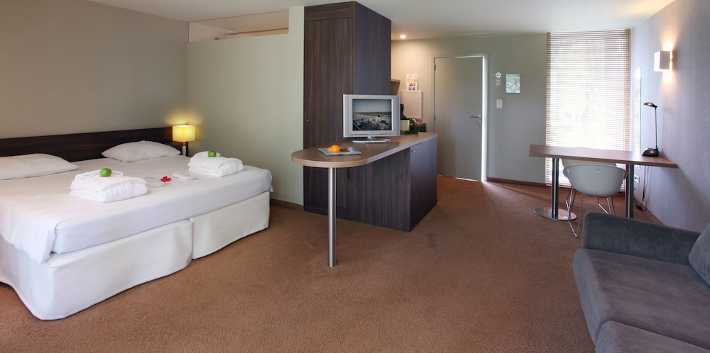 Deluxe Double Room Single Use