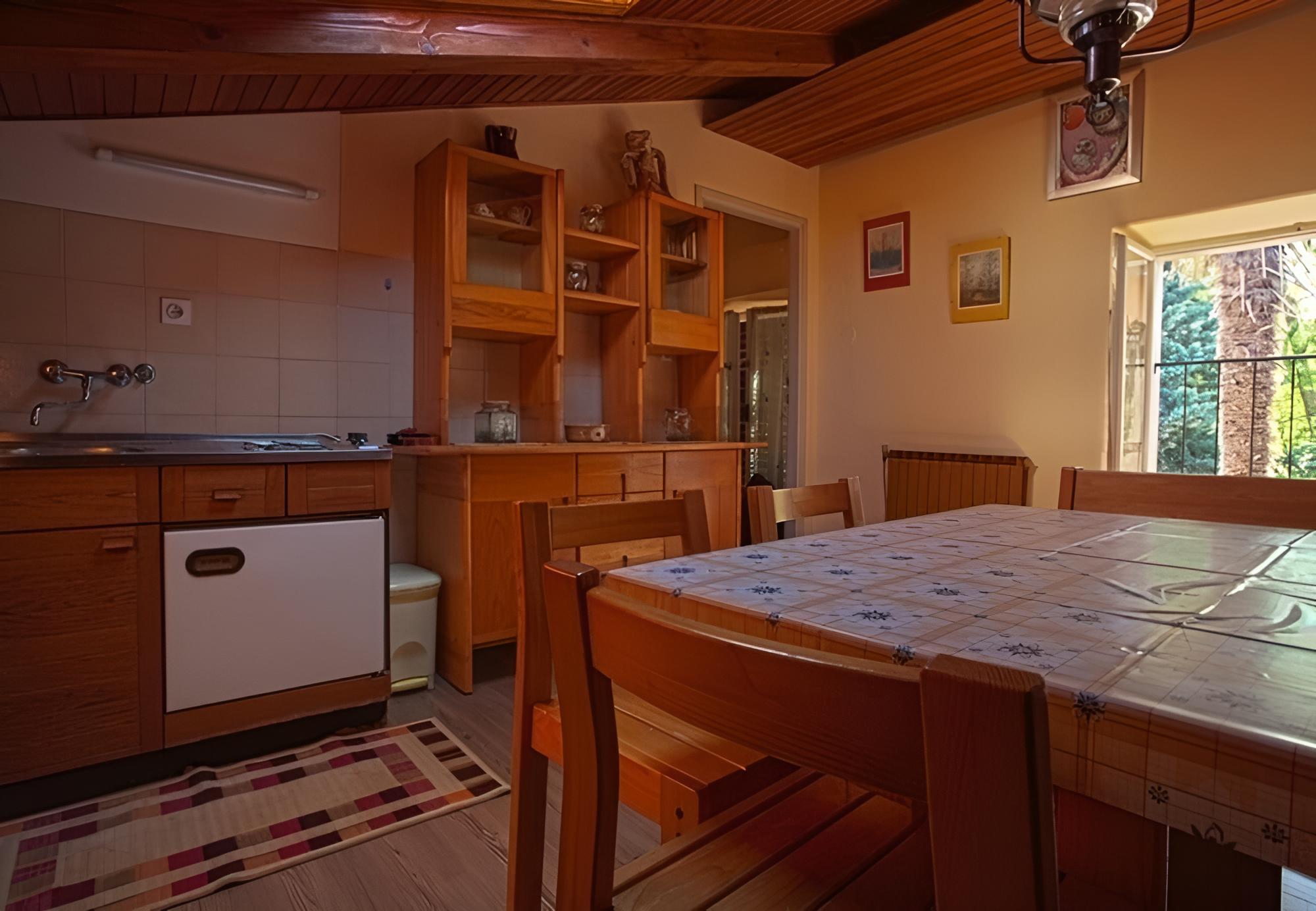 Apartment (Niv - 30 m from beach - 1 - B1(4+1))