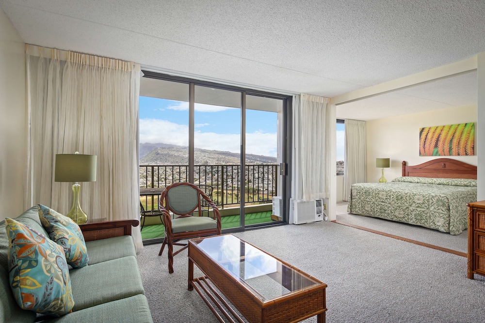 Deluxe Room, 1 Bedroom, Mountain View - Photo 9