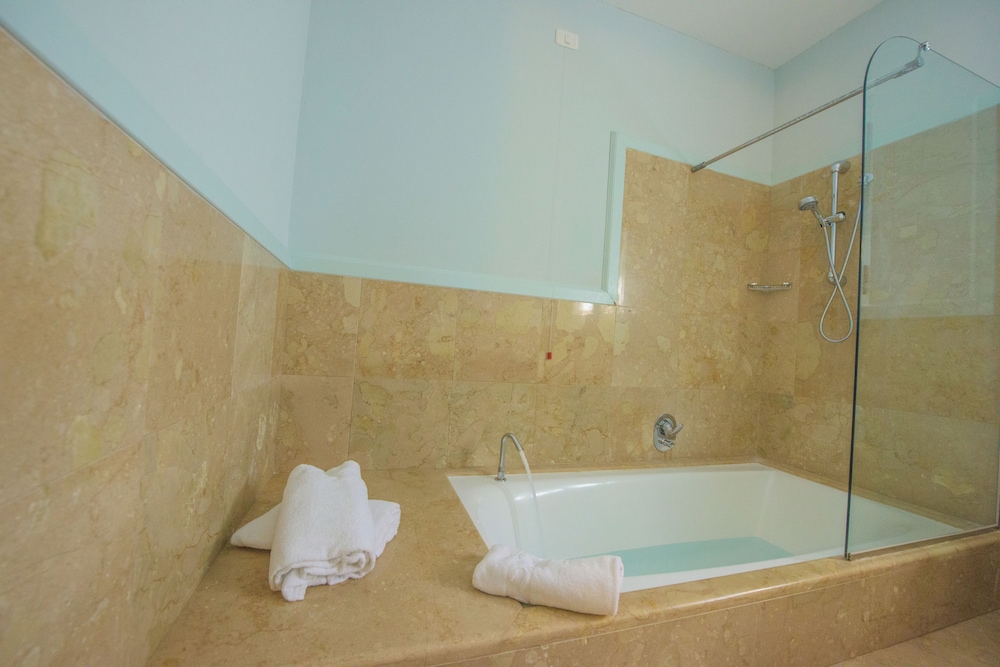 Junior Suite - Photo 3