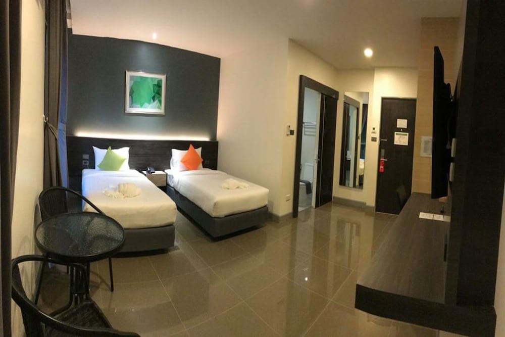 Standard Twin Room photo 2