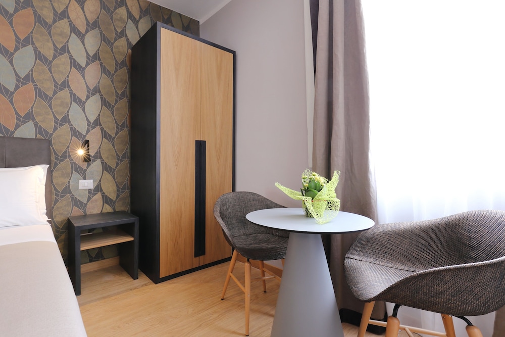 Standard Double Room, 1 Queen Bed photo 3