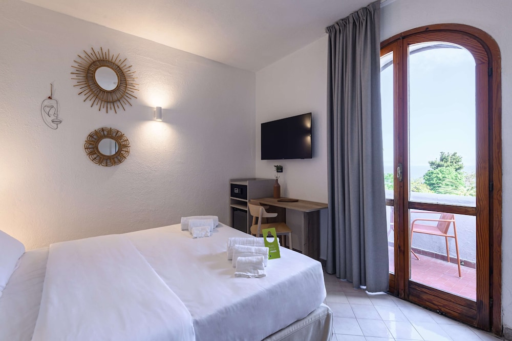 Superior Double Room, Non Smoking - Photo 5