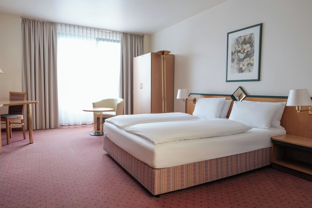 Superior Room, 1 Queen Bed - Photo 7