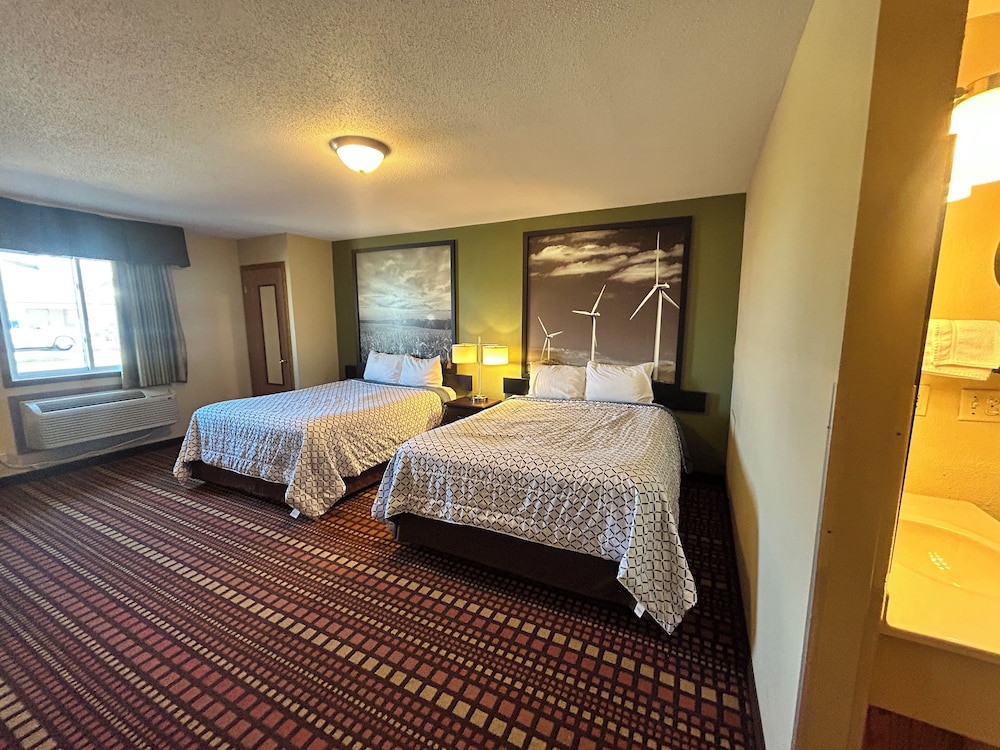 Room, 2 Queen Beds, Non Smoking