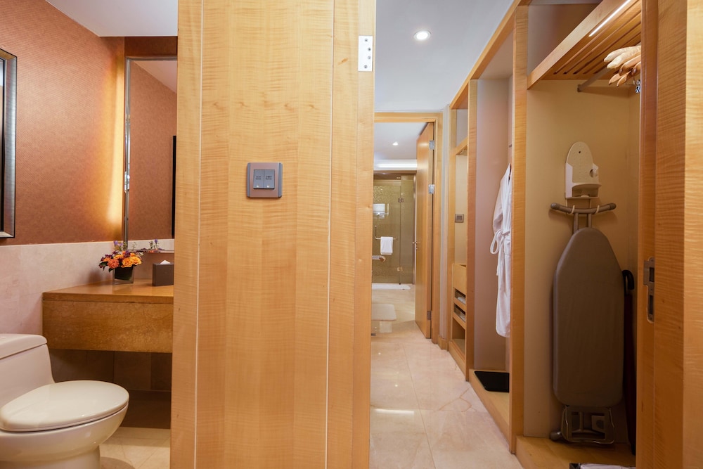Suite, 1 Bedroom (High Floor) - Photo 5
