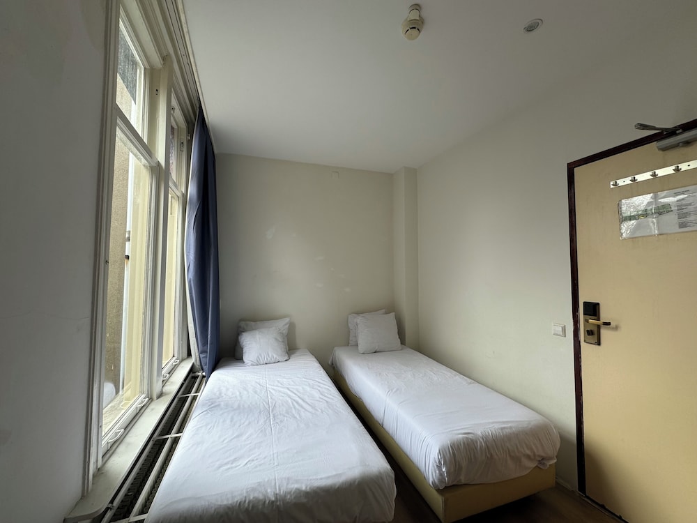 Double or Twin Room photo 2