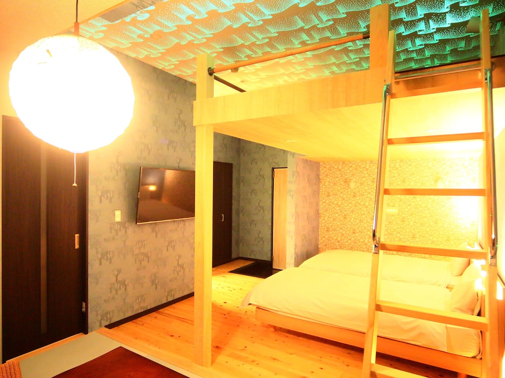 Family Room with Loft photo 3