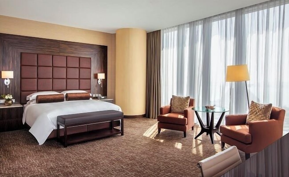 Suite, Club Lounge Access (Spacious)