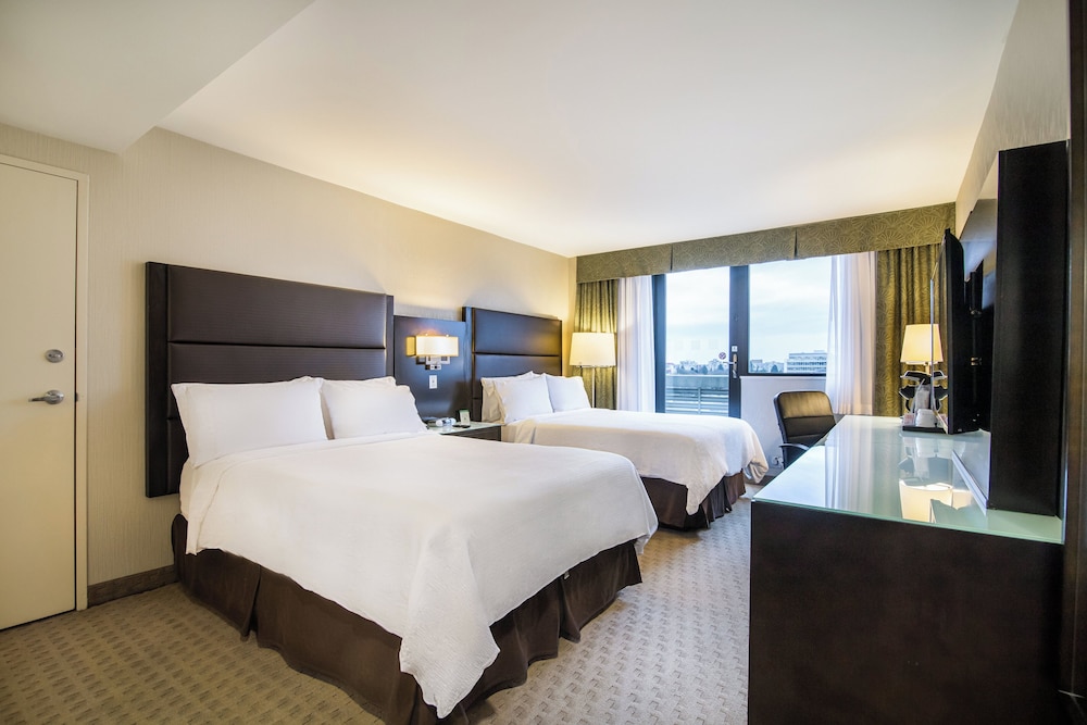 Standard Room, 2 Double Beds, Balcony (High Floor) - Photo 3