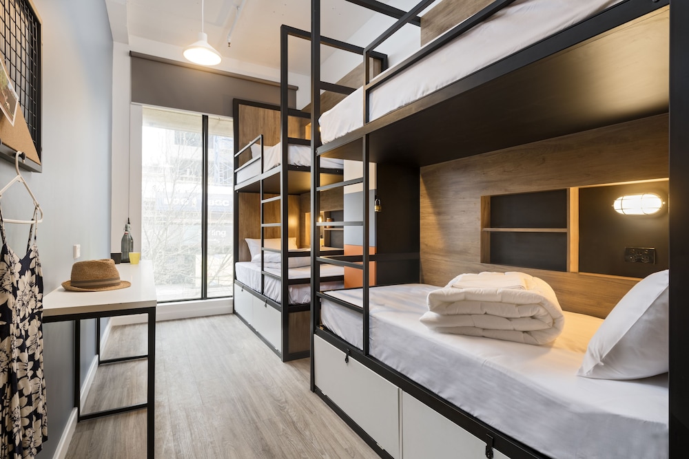One Bed in Good Shared 6 photo 1