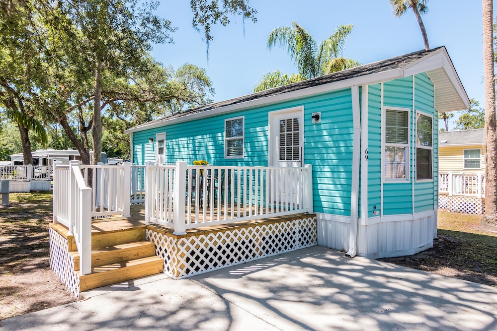 Premium Cottage, 2 Bedrooms (Pets Allowed, Linens Include) photo 3