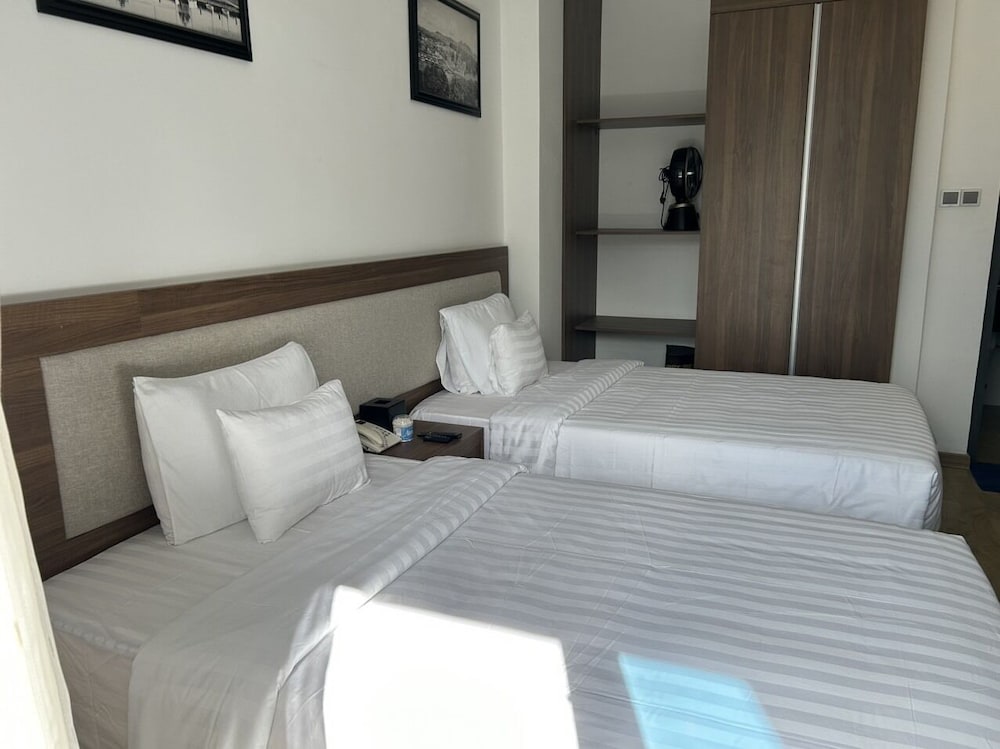 Deluxe Room - Photo 6