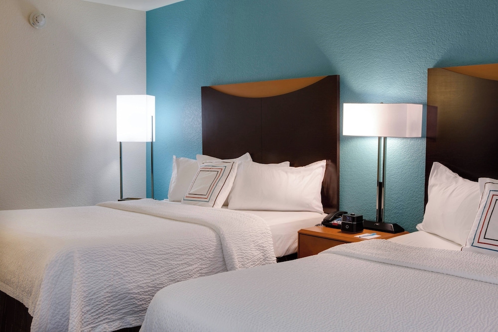 Room, 2 Queen Beds photo 1