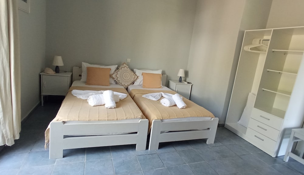 Comfort Triple Room, Mountain View photo 1