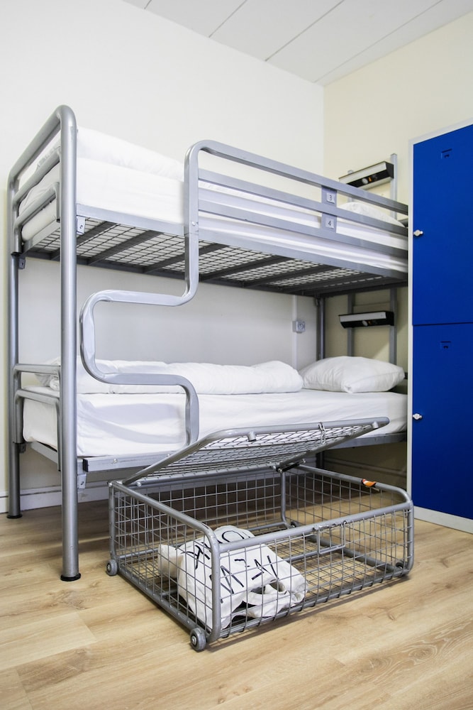 Two Bunk Private